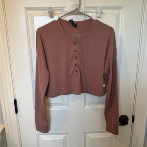 Vuori cropped Henley long sleeve tshirt terracotta size S